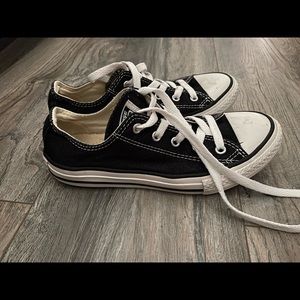 Girls size 2 converse